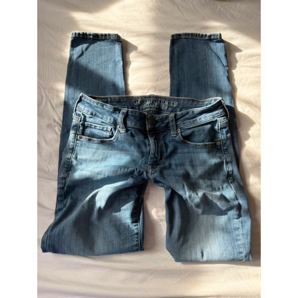 American Eagle Stretch Jeans Size 4 Regular Medium Wash